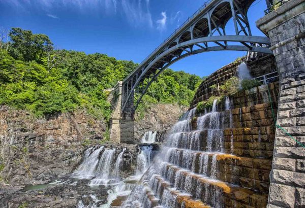 View of the dam and bridge above