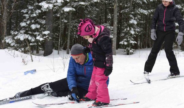 People skiiing