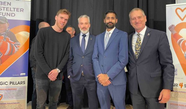 Connor McDavid (Edmonton Oilers), Scott Argent (Stantec), Tariq Amlani (Stantec) Gordon Baltzer (WestCan)