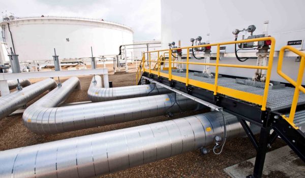 Pipelines at tank farm