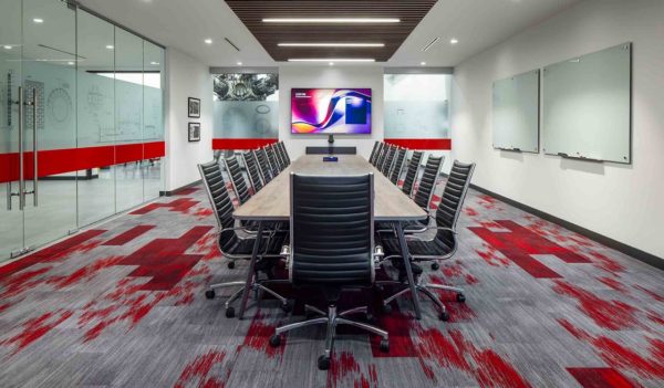 Meeting room with screen and whiteboards